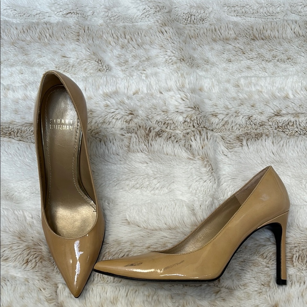 Stuart Weitzman Heist Pumps. Patent Leather. Adobe.